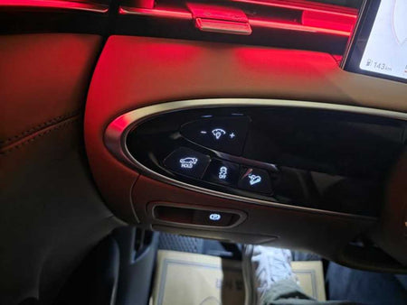 Genesis GV70 — photo 20