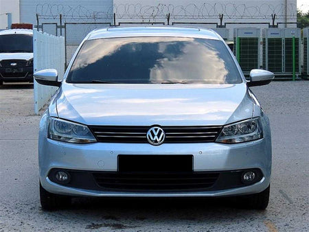 Volkswagen Jetta — photo 01