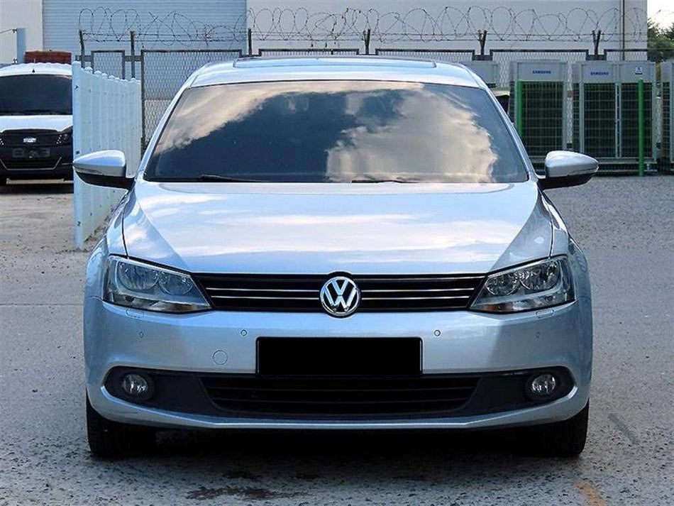 Volkswagen Jetta — photo 01