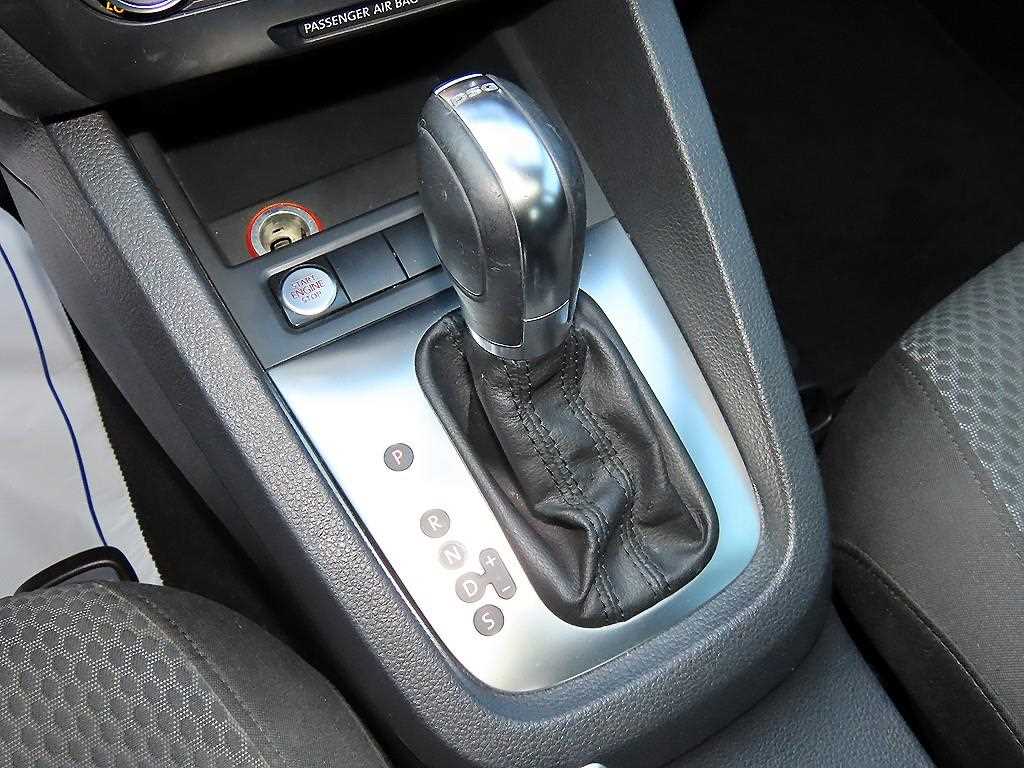 Volkswagen Jetta — photo 11