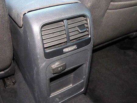 Volkswagen Jetta — photo 17
