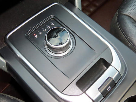 Land Rover Discovery Sport — photo 10