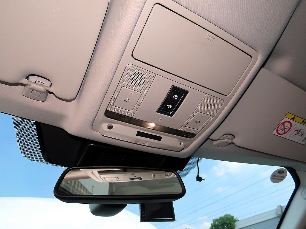 Land Rover Discovery Sport — photo 15