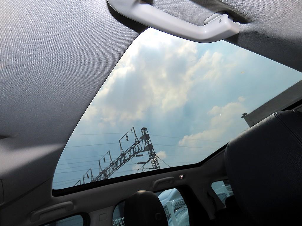 Land Rover Discovery Sport — photo 17