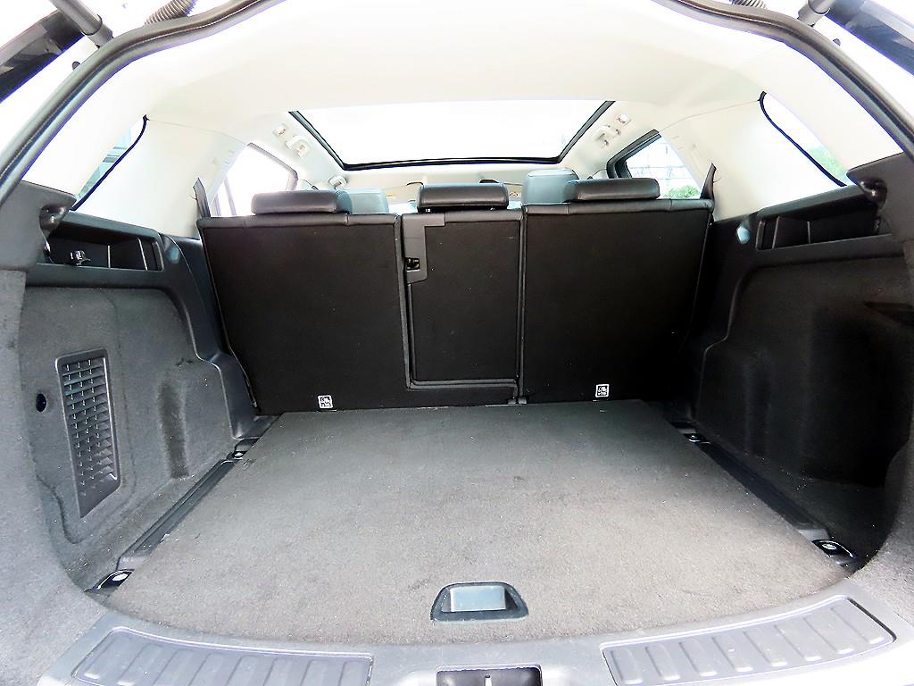 Land Rover Discovery Sport — photo 18