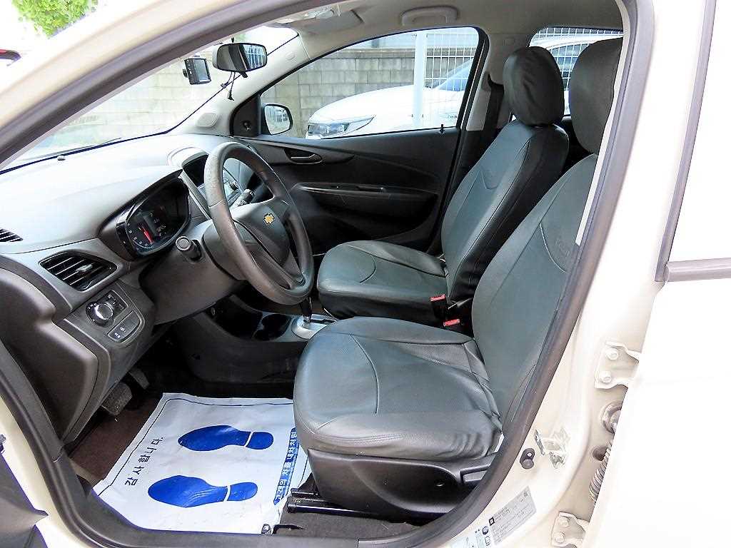 CHEVROLET Spark — photo 05