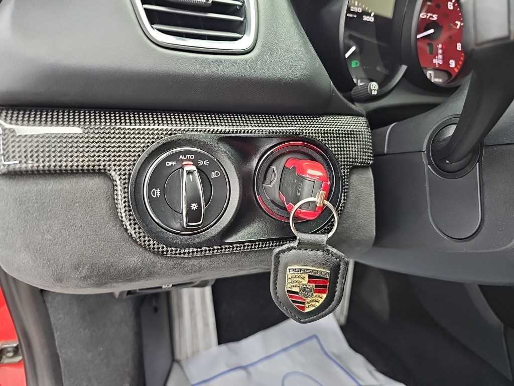 Porsche Boxster — photo 16