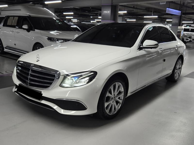 Mercedes-Benz E-Class — photo 02