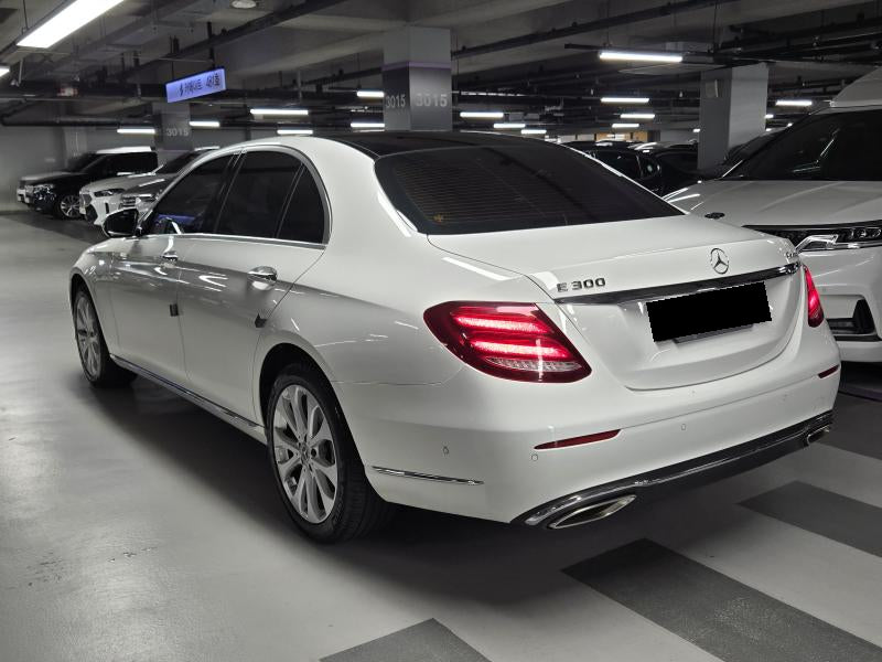 Mercedes-Benz E-Class — photo 03