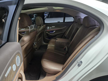 Mercedes-Benz E-Class — photo 06