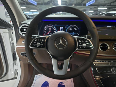 Mercedes-Benz E-Class — photo 07