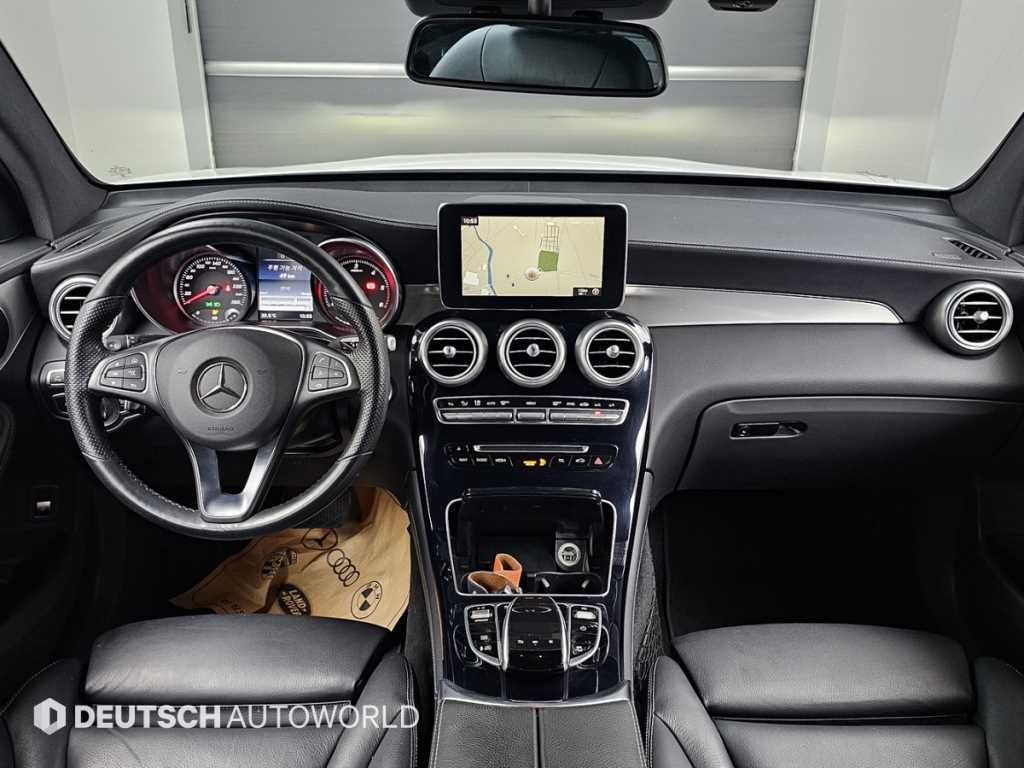 Mercedes-Benz GLC-Class — photo 07