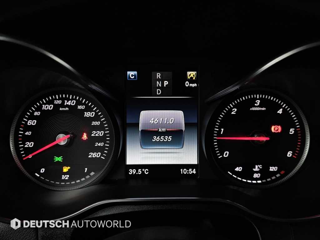 Mercedes-Benz GLC-Class — photo 08
