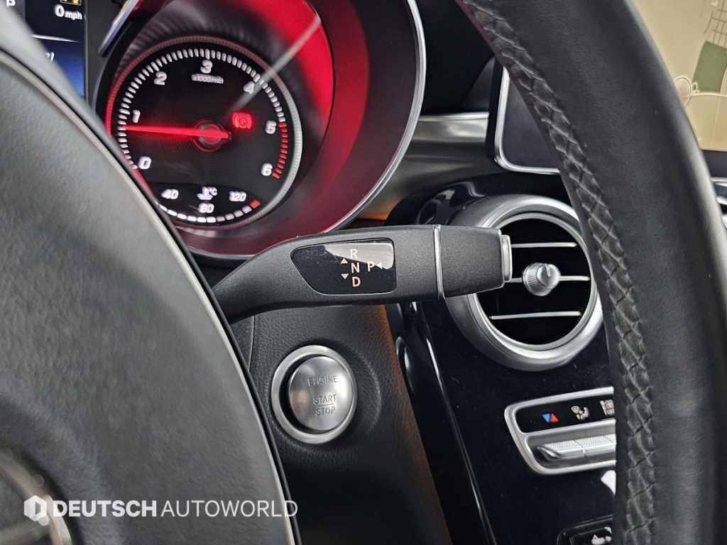 Mercedes-Benz GLC-Class — photo 09