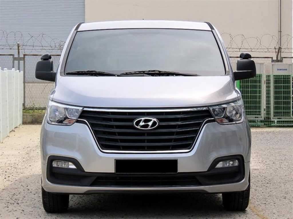 Hyundai Starex — photo 01