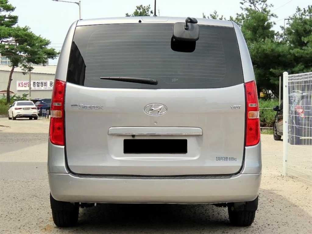 Hyundai Starex — photo 04