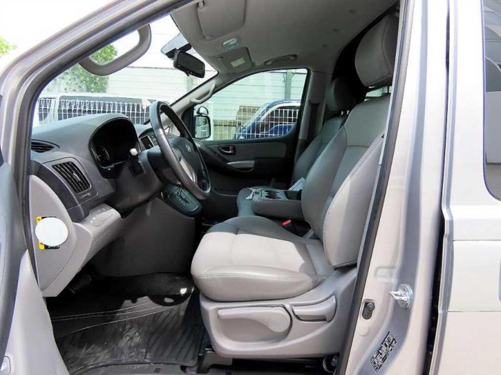 Hyundai Starex — photo 05