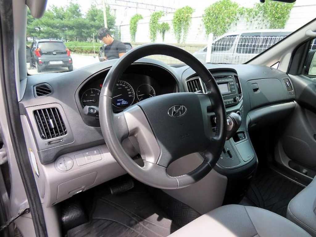 Hyundai Starex — photo 07
