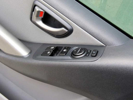 Hyundai Starex — photo 11