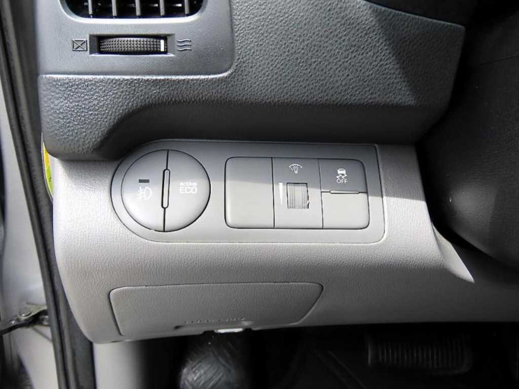 Hyundai Starex — photo 12