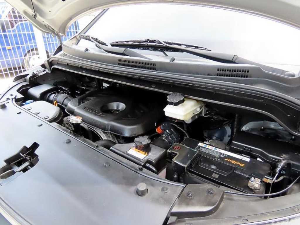 Hyundai Starex — photo 16