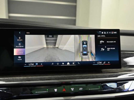BMW 7-Series — photo 15