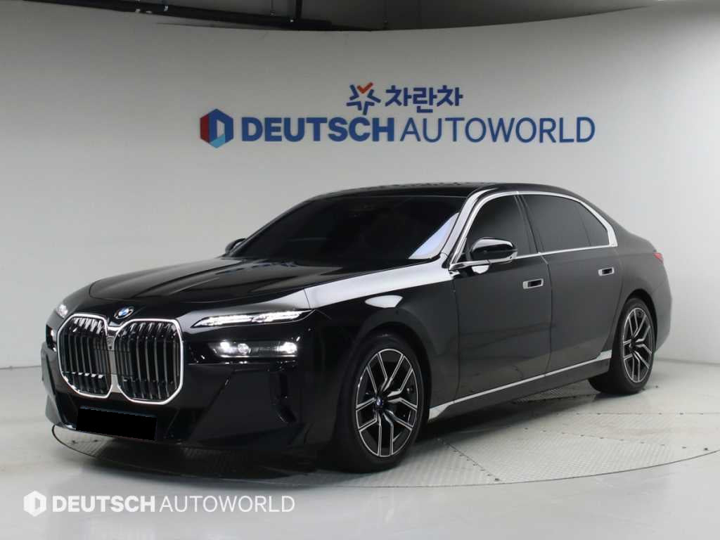 BMW 7-Series — photo 03