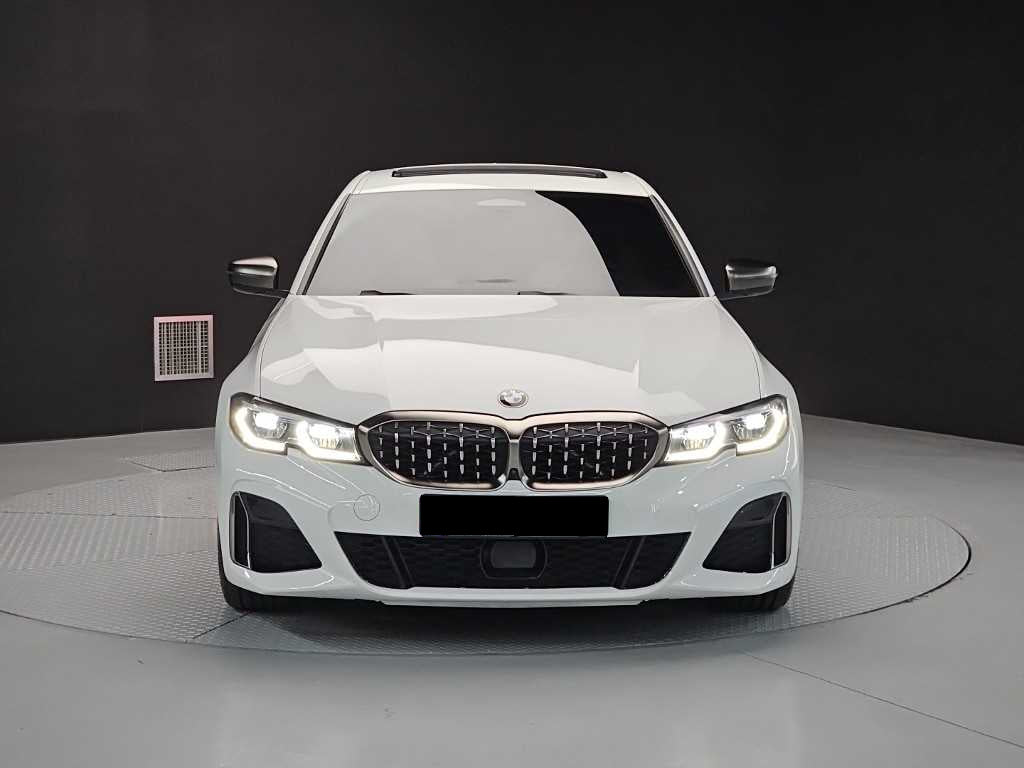 BMW 3-Series — photo 02