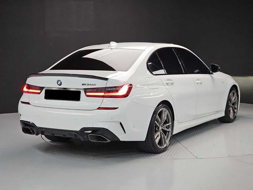 BMW 3-Series — photo 04
