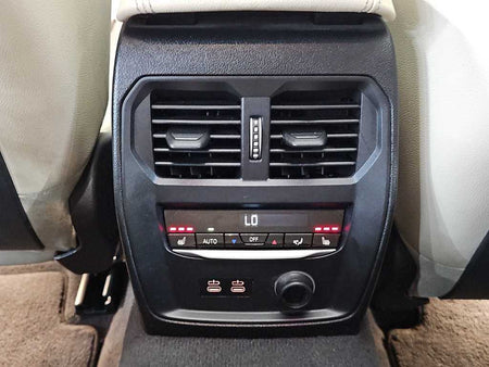 BMW 3-Series — photo 13