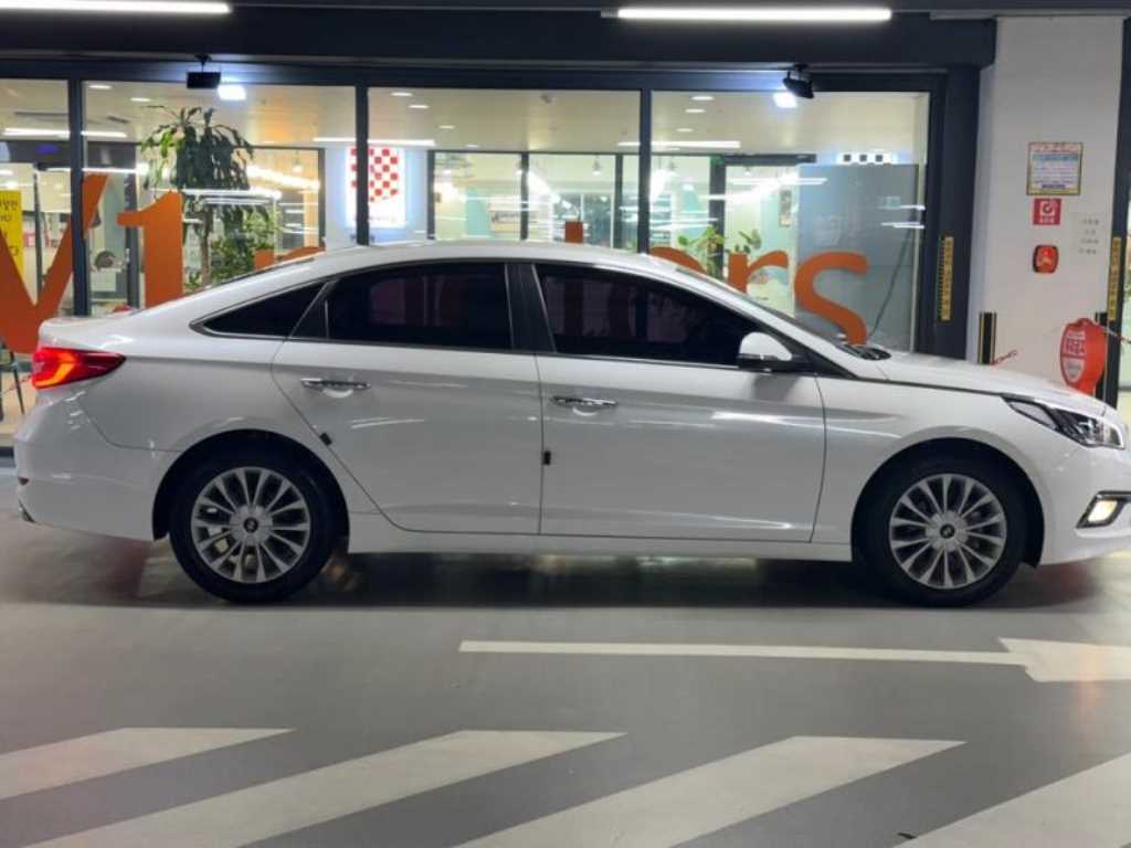 Hyundai Sonata — photo 03