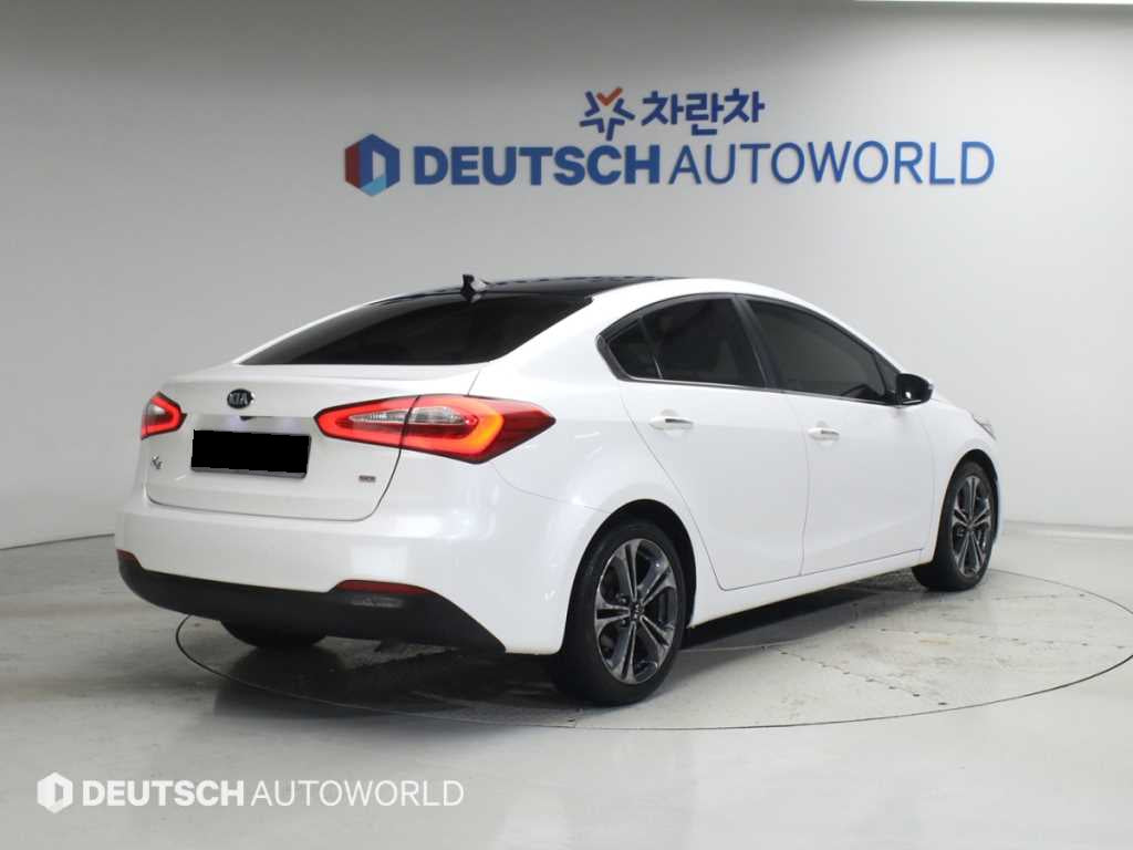 Kia K3 — photo 02