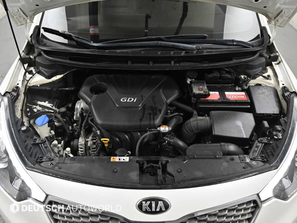 Kia K3 — photo 06