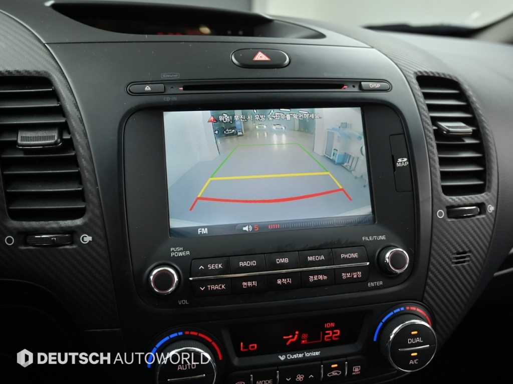 Kia K3 — photo 15