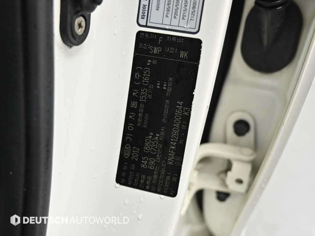 Kia K3 — photo 20