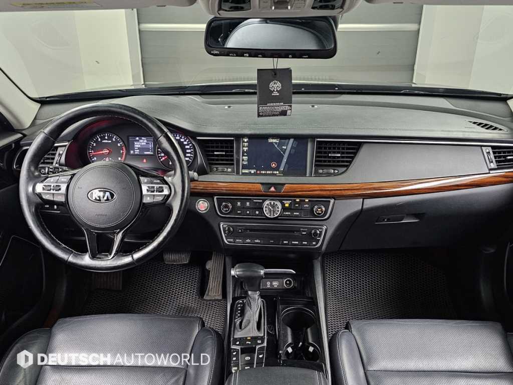 Kia K7 — photo 08