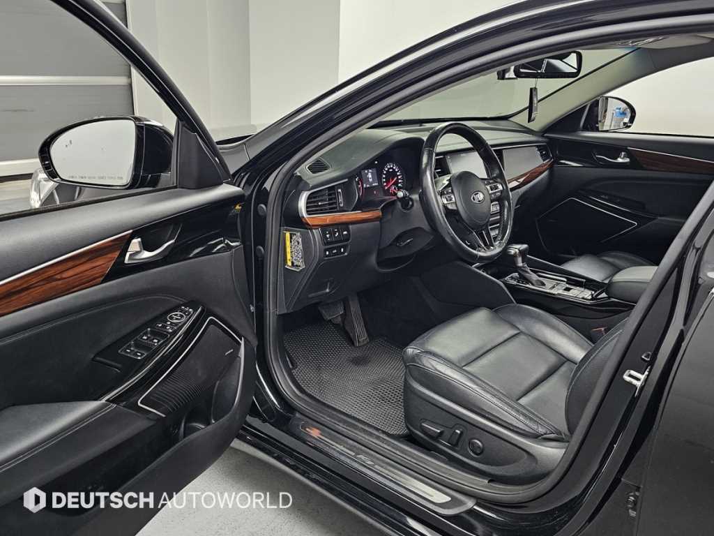 Kia K7 — photo 10
