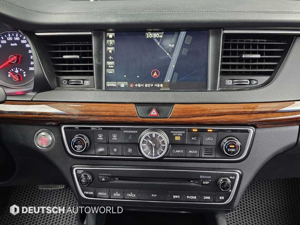 Kia K7 — photo 15