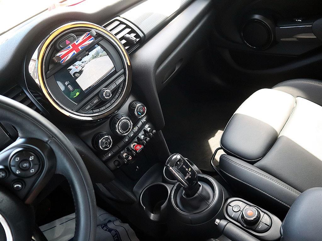 Mini Cooper — photo 10