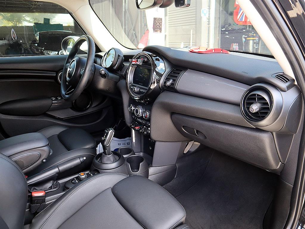 Mini Cooper — photo 13