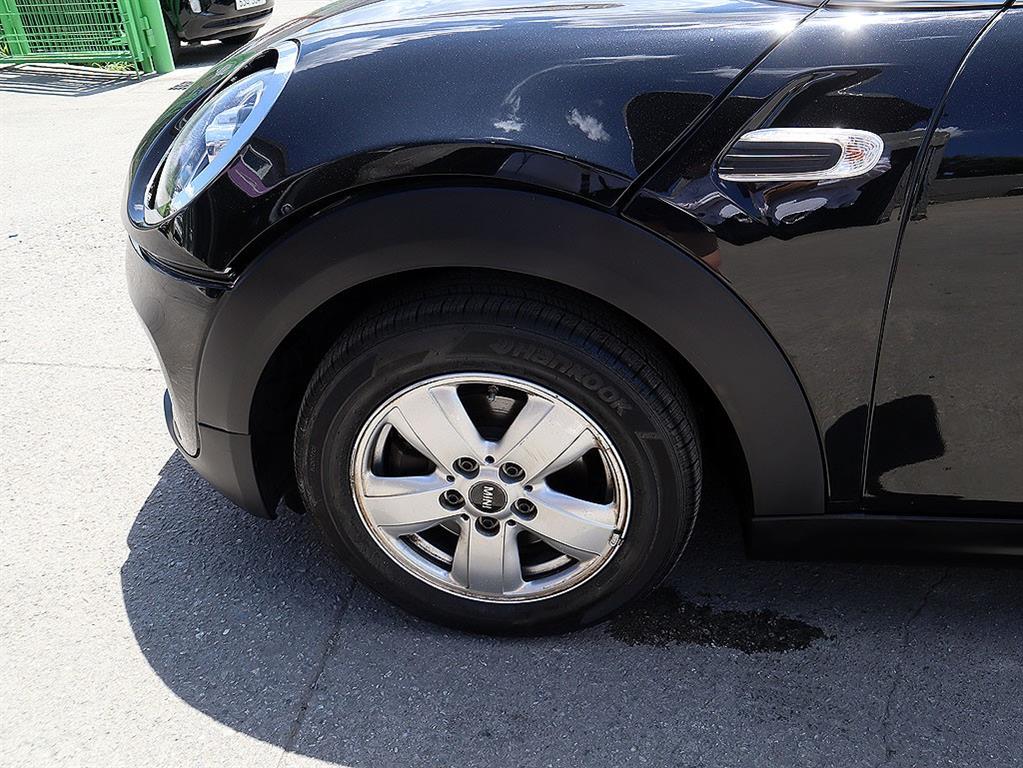Mini Cooper — photo 17