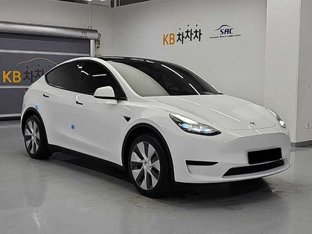 Tesla Model Y — photo 04