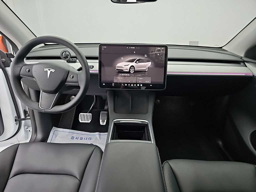 Tesla Model Y — photo 07