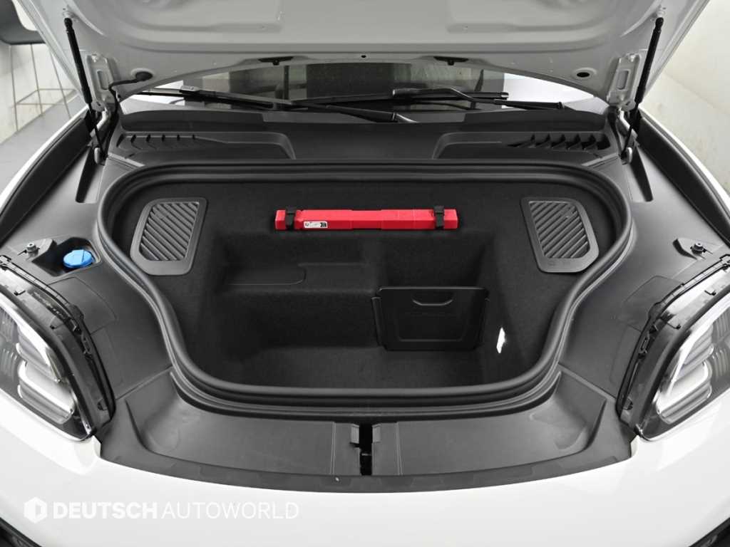 Porsche Macan — photo 06