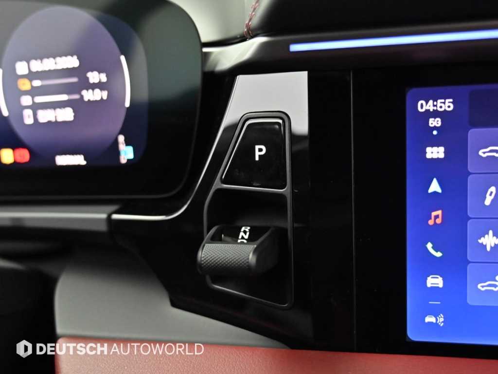 Porsche Macan — photo 09