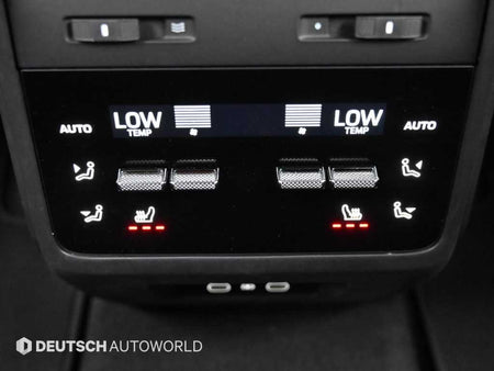 Porsche Macan — photo 16