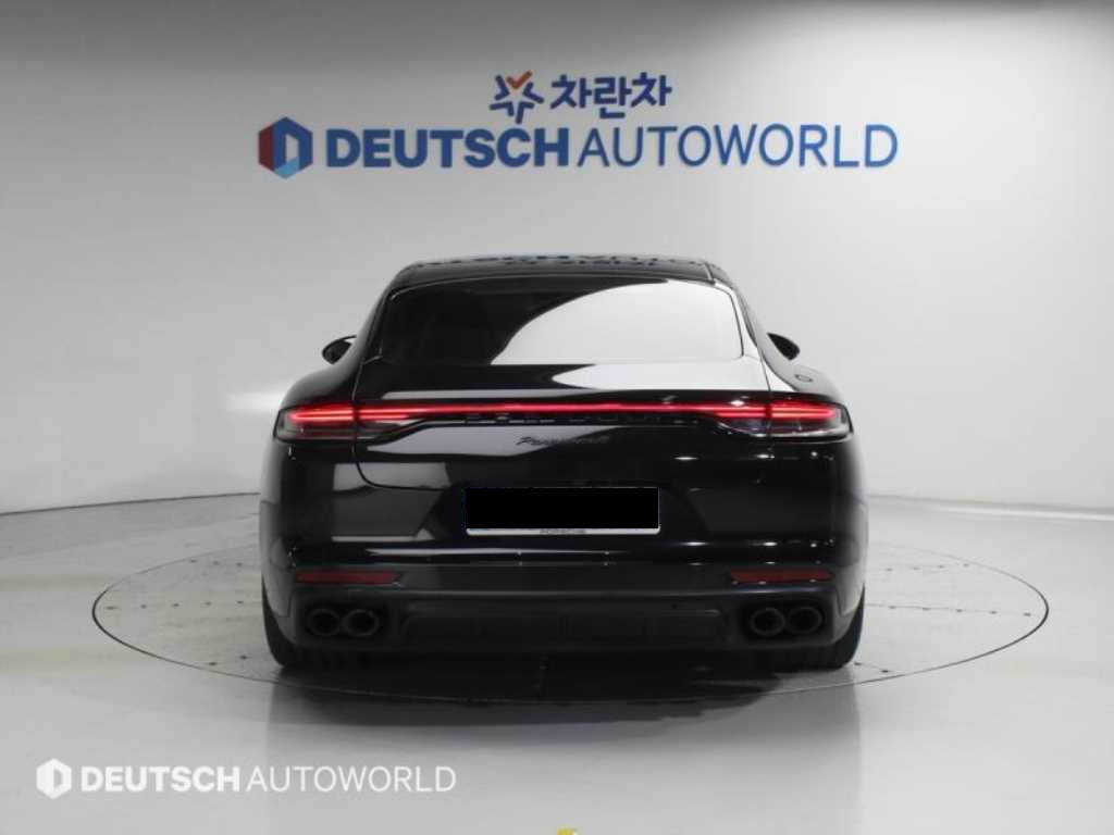 Porsche Panamera — photo 04