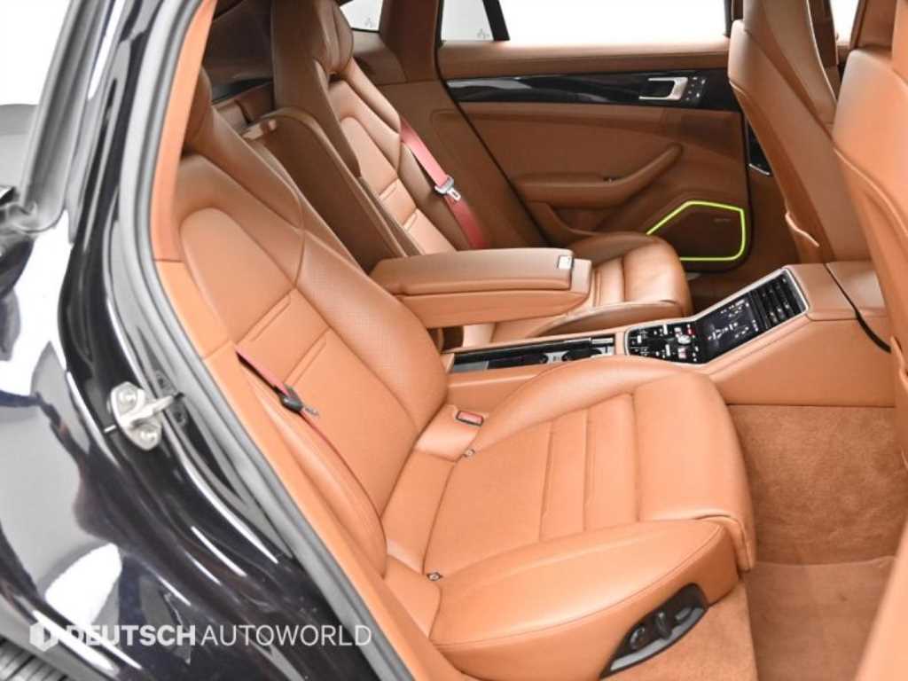 Porsche Panamera — photo 12