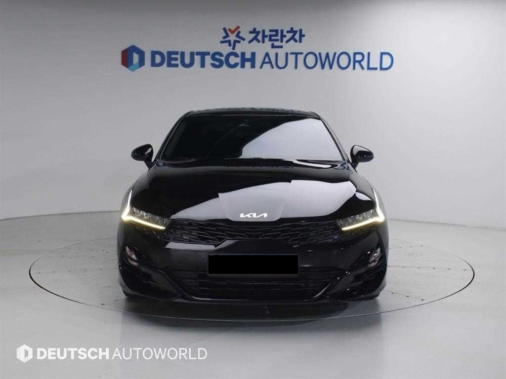 Kia K5 — photo 03