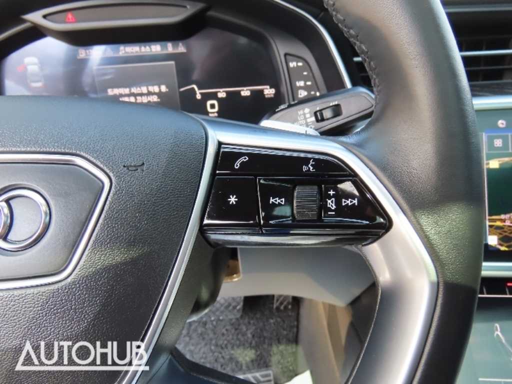 Audi A6 — photo 12